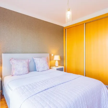 Apartment Ocean View And Garden In Exclusive Area *