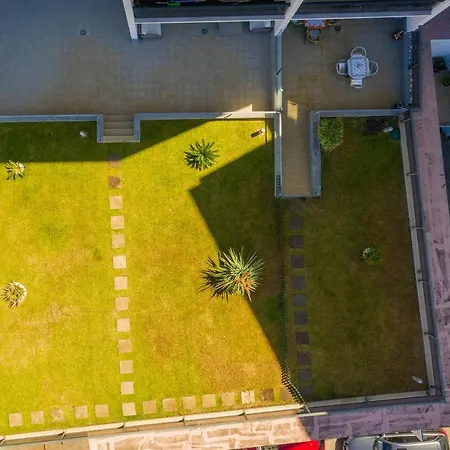 Apartment Ocean View And Garden In Exclusive Area